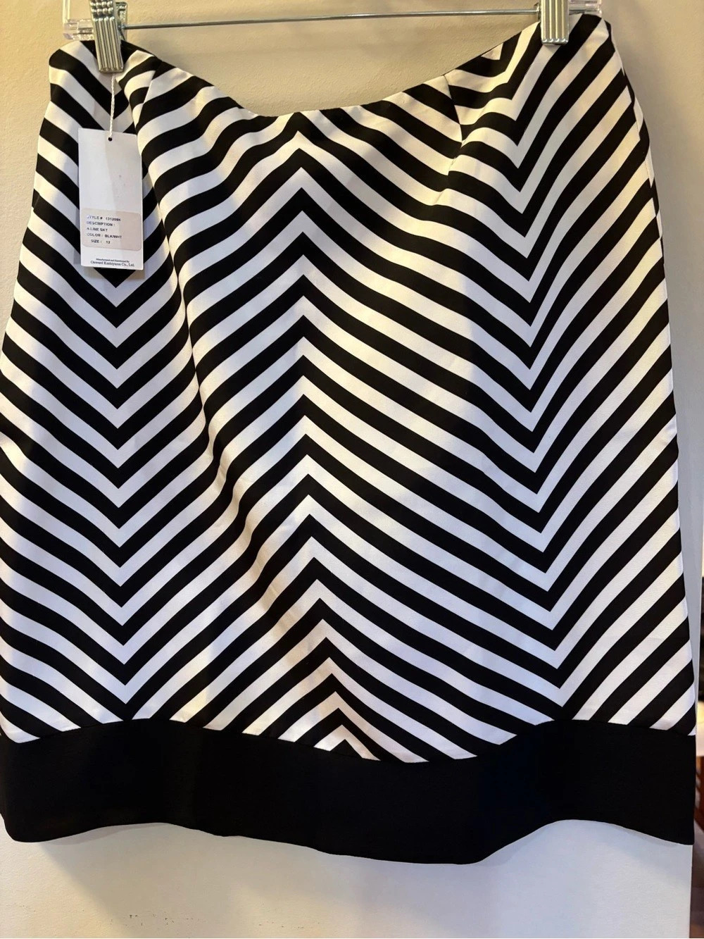 Michael Kors Geometric Mini Skirt in Black & White Size 12